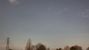 Weather camera view of Woodmere MS.