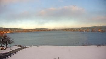 Weather camera view of John Wright Restaurant.