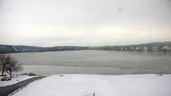 Weather camera view of John Wright Restaurant.