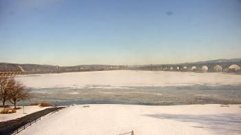 Weather camera view of John Wright Restaurant.