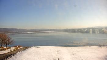 Weather camera view of John Wright Restaurant.