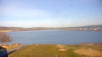 Weather camera view of John Wright Restaurant.