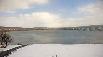 Weather camera view of John Wright Restaurant.