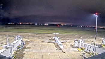Weather camera view of Lake Charles Rgnl Arpt terminal bldg.