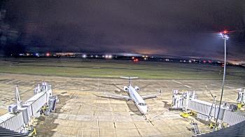 Weather camera view of Lake Charles Rgnl Arpt terminal bldg.