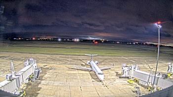 Weather camera view of Lake Charles Rgnl Arpt terminal bldg.