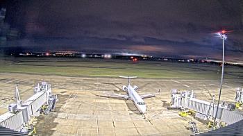 Weather camera view of Lake Charles Rgnl Arpt terminal bldg.