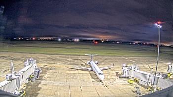 Weather camera view of Lake Charles Rgnl Arpt terminal bldg.