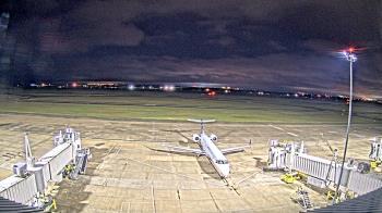 Weather camera view of Lake Charles Rgnl Arpt terminal bldg.