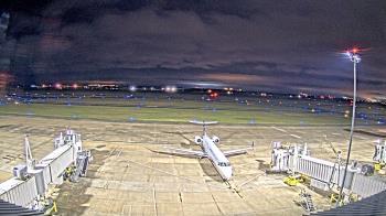Weather camera view of Lake Charles Rgnl Arpt terminal bldg.
