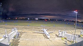 Weather camera view of Lake Charles Rgnl Arpt terminal bldg.