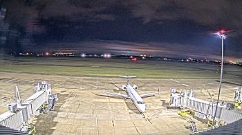 Weather camera view of Lake Charles Rgnl Arpt terminal bldg.