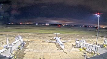 Weather camera view of Lake Charles Rgnl Arpt terminal bldg.