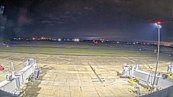 Weather camera view of Lake Charles Rgnl Arpt terminal bldg.