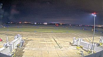 Weather camera view of Lake Charles Rgnl Arpt terminal bldg.