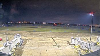 Weather camera view of Lake Charles Rgnl Arpt terminal bldg.