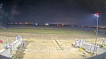Weather camera view of Lake Charles Rgnl Arpt terminal bldg.