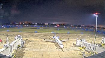 Weather camera view of Lake Charles Rgnl Arpt terminal bldg.