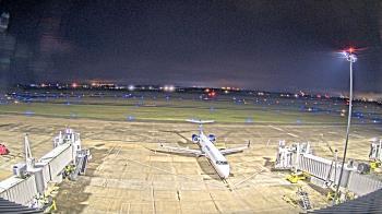 Weather camera view of Lake Charles Rgnl Arpt terminal bldg.