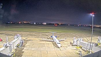 Weather camera view of Lake Charles Rgnl Arpt terminal bldg.