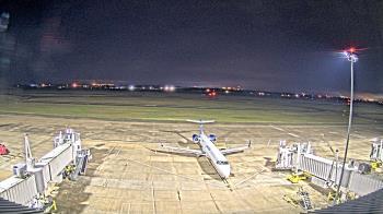 Weather camera view of Lake Charles Rgnl Arpt terminal bldg.
