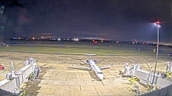 Weather camera view of Lake Charles Rgnl Arpt terminal bldg.