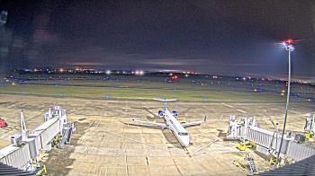 Weather camera view of Lake Charles Rgnl Arpt terminal bldg.