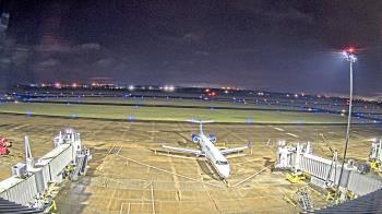 Weather camera view of Lake Charles Rgnl Arpt terminal bldg.
