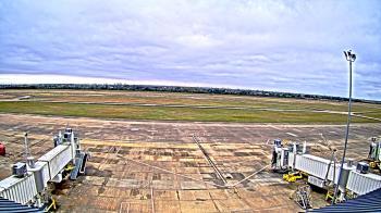 Weather camera view of Lake Charles Rgnl Arpt terminal bldg.