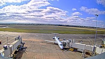 Weather camera view of Lake Charles Rgnl Arpt terminal bldg.