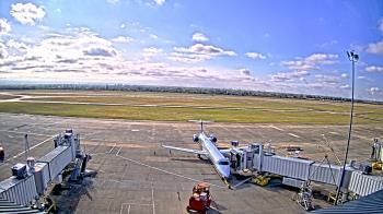 Weather camera view of Lake Charles Rgnl Arpt terminal bldg.
