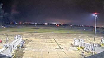 Weather camera view of Lake Charles Rgnl Arpt terminal bldg.