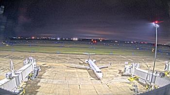 Weather camera view of Lake Charles Rgnl Arpt terminal bldg.