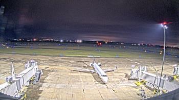 Weather camera view of Lake Charles Rgnl Arpt terminal bldg.