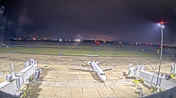 Weather camera view of Lake Charles Rgnl Arpt terminal bldg.