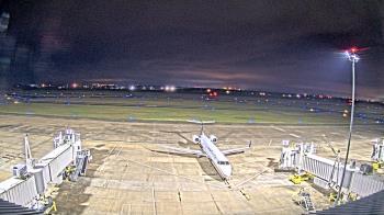 Weather camera view of Lake Charles Rgnl Arpt terminal bldg.