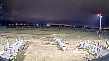 Weather camera view of Lake Charles Rgnl Arpt terminal bldg.