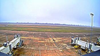 Weather camera view of Lake Charles Rgnl Arpt terminal bldg.