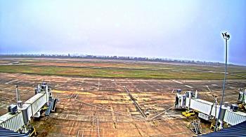 Weather camera view of Lake Charles Rgnl Arpt terminal bldg.