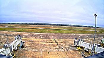 Weather camera view of Lake Charles Rgnl Arpt terminal bldg.