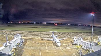 Weather camera view of Lake Charles Rgnl Arpt terminal bldg.