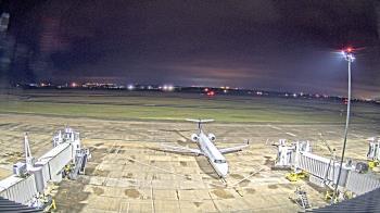 Weather camera view of Lake Charles Rgnl Arpt terminal bldg.