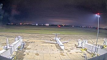 Weather camera view of Lake Charles Rgnl Arpt terminal bldg.