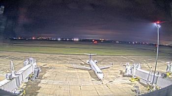 Weather camera view of Lake Charles Rgnl Arpt terminal bldg.