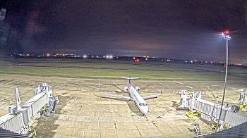 Weather camera view of Lake Charles Rgnl Arpt terminal bldg.