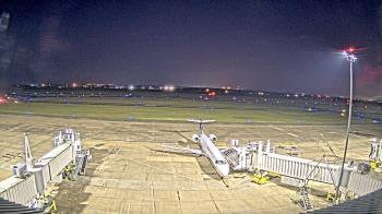 Weather camera view of Lake Charles Rgnl Arpt terminal bldg.