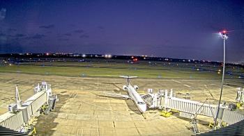 Weather camera view of Lake Charles Rgnl Arpt terminal bldg.