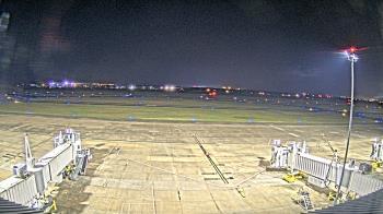 Weather camera view of Lake Charles Rgnl Arpt terminal bldg.
