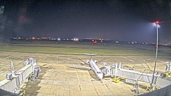 Weather camera view of Lake Charles Rgnl Arpt terminal bldg.