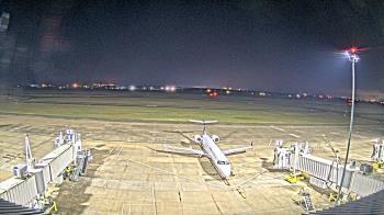 Weather camera view of Lake Charles Rgnl Arpt terminal bldg.